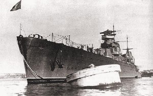 Крейсер «Молотов» на рейде, 1941 г.
